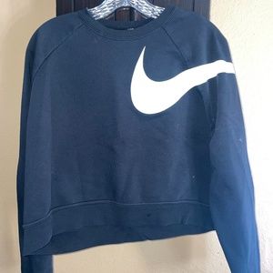 Nike crop top crew neck